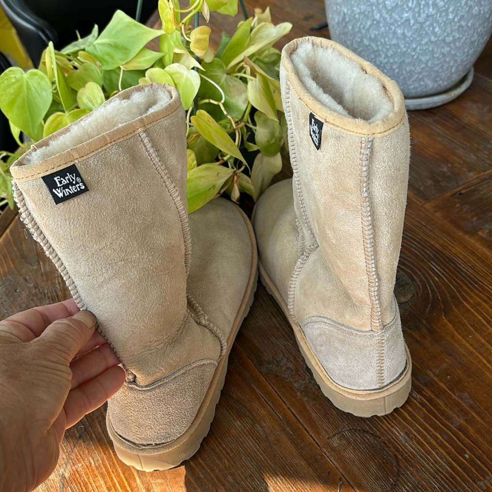 Boots half calf, fuzzy, feels like a slipper, worn once, like new